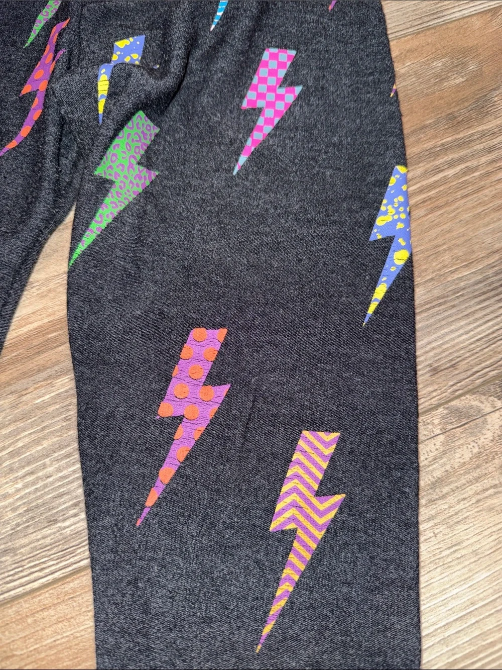Girls Chaser size 10 Black Lightning Bolt Print Leggings